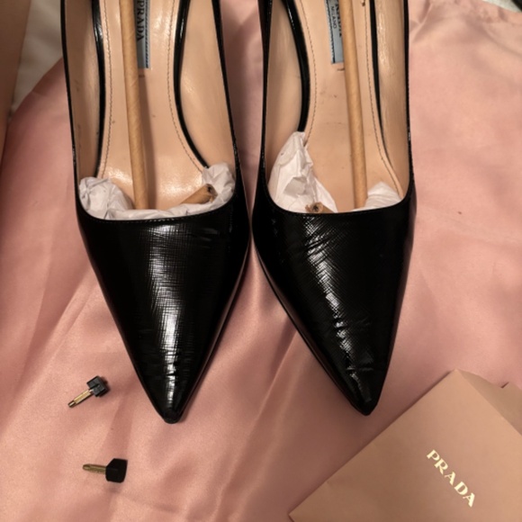 Prada Patent Saffiano leather pumps (calf skin) - Picture 2 of 5